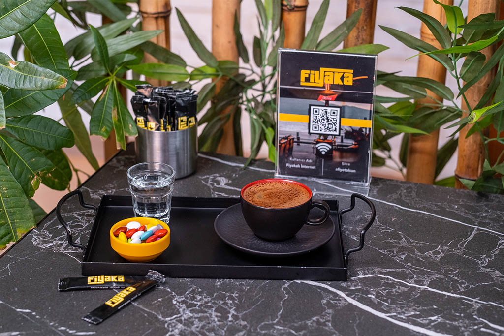 Damla Sakızlı Türk Kahvesi